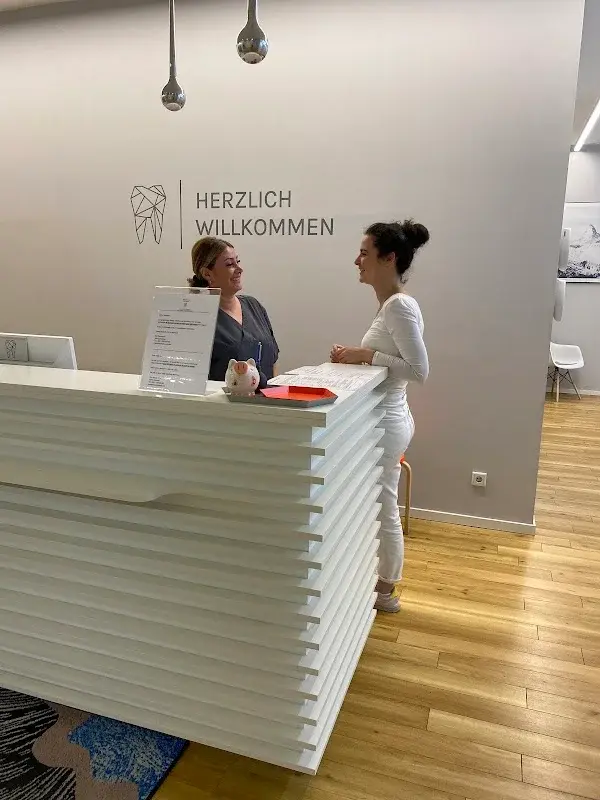 dentiqe Zahnarztpraxis – Salma Iskandar