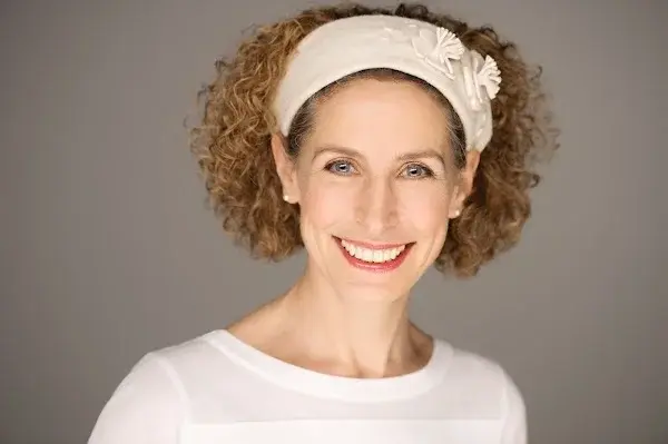 Dr. Dana Weigel - Spezialist für Ästhetik und Funktion in der Zahnmedizin (DGÄZ) - Berlin