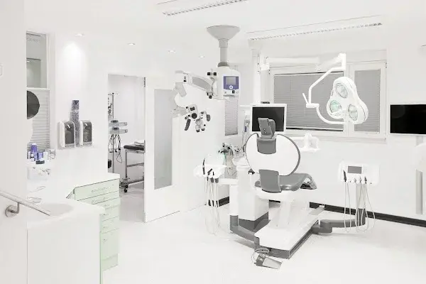 Konzeptdental Zahnzentrum Charlottenburg - Dr. Thomas Luyken, Dr. Freddi Zelener M. Sc., Dr. Ilja Sapiro M. Sc.